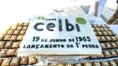 Celbi lançou a Primeira Pedra